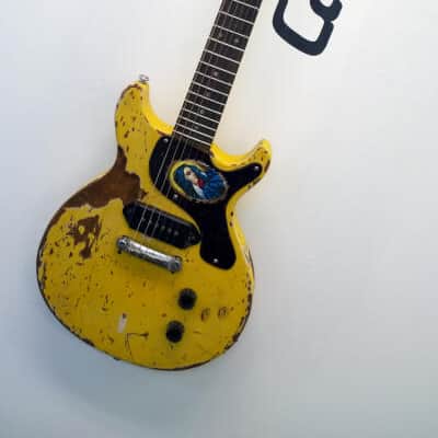 Johnny Thunders - Guitar - tribute - Junior Double Cutaway - TV Yellow - Relic image 1