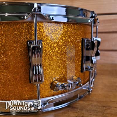 Ludwig Classic Maple Snare Drum - 6.5"x14", Gold Sparkle image 5