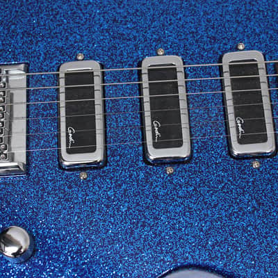 Godin Triumph Blue Sparkle image 10