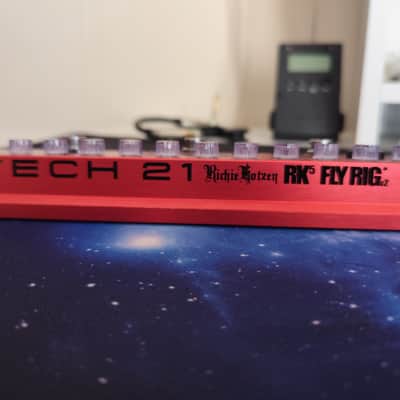 Tech 21 Richie Kotzen RK5 V2 Signature Fly Rig 2019 - Red image 3