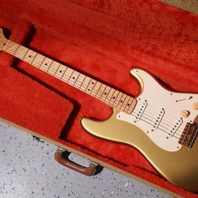 1996 Fender Custom Shop '54 Reissue Stratocaster Gold image 2