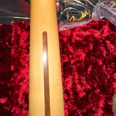 Fender 60th Anniversary Commemorative American Standard Stratocaster with Gold Hardware, Maple Fretboard 2014 - 2-Color Sunburst image 19