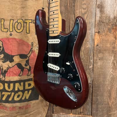 Fender Stratocaster Hardtail with Maple Fretboard 1979 - Wine image 2