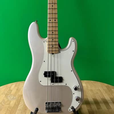 Fender Precision 4-string Bass 2008 image 2