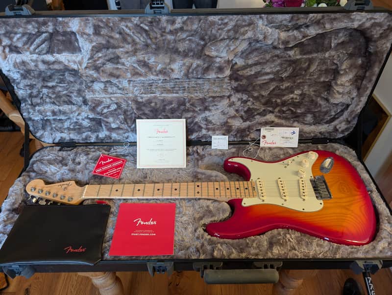 Fender American Elite Stratocaster 2019 Aged Cherry Burst with S1 Switch