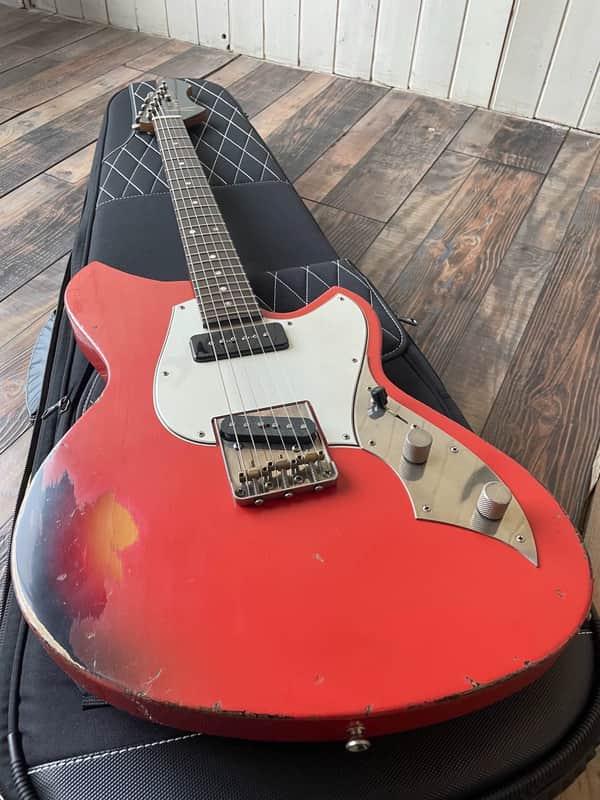 Novo Serus T LTD Fiesta Red over '64 3-Tone Burst