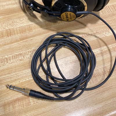 AKG K240 600 ohm - Black and gold image 4