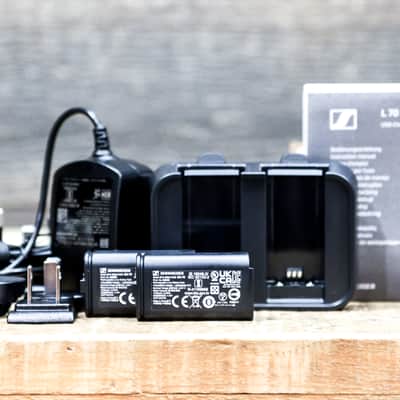 Sennheiser EW-D Charging Set L 70 USB Charger and 2 BA 70 Rechargeable Battery image 3