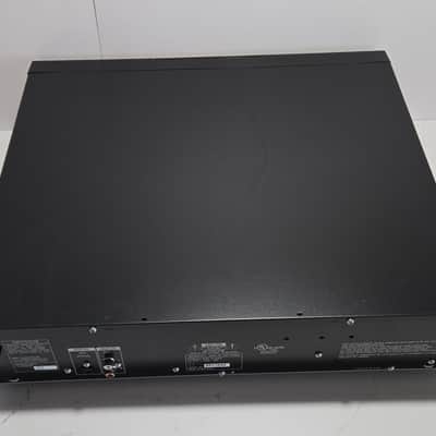 Sony CDP-CE500 2012 - Black image 9