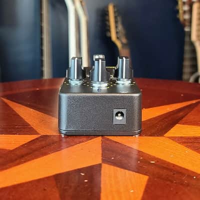 Keeley Bassist Limiting Amplifier Bass Compressor Pedal image 5