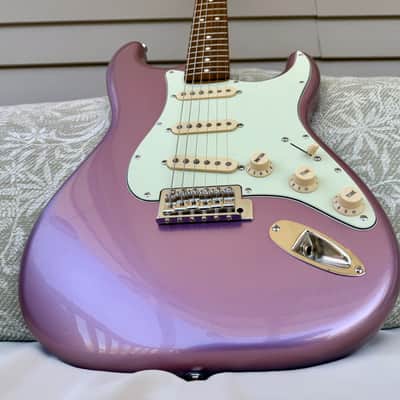 2015 Squier Classic Vibe '60s Stratocaster Burgundy Mist Metallic FSR—6.8lbs! image 2
