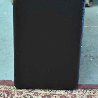 Fender '68 Custom Deluxe Reverb 1x12" Combo Amplifier Black w/FTSW image 2