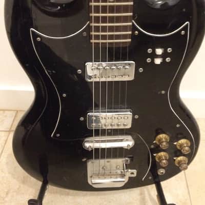 Lyle SG style guitar 60s-70s only one pickup works but Bargain image 3