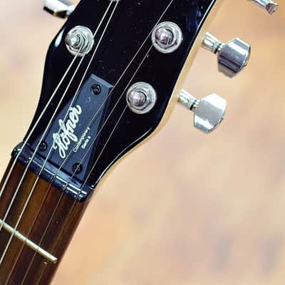 Hofner Shorty Red Travel Electric Guitar image 4