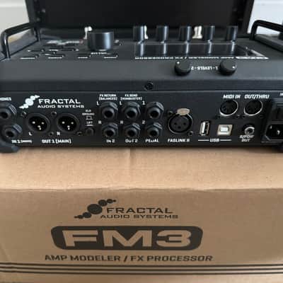 Fractal Audio FM3 Amp Modeler / FX Processor 2020 - 2022 with original box image 3