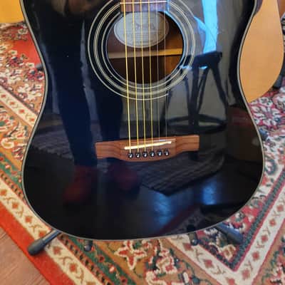 Fender Classic Design Series CD-110ce Dreadnought Cutaway Acoustic