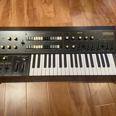 Yamaha CS-15D Monophonic Synthesizer 1979 - 1982 - Black