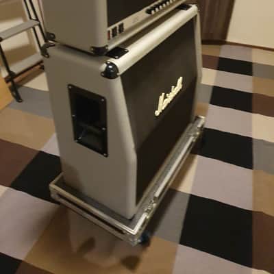 Marshall JCM25/50 "Silver Jubilee" Model 2555 2-Channel 100-Watt Guitar Amp Head and Cabinet 1987 - 1988 - Silver with Travel Cases image 3