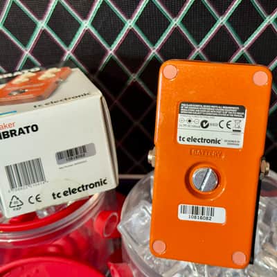 TC Electronic SHAKER VIBRATO ( New Old Stock) 2015 - Orange image 10