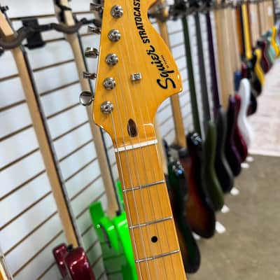 Squier Classic Vibe '70s Stratocaster HSS with Maple Fretboard - Black image 2
