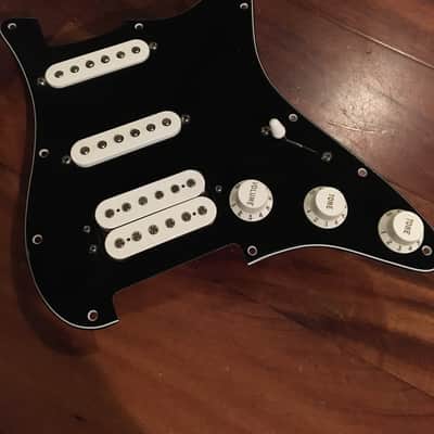 Fender Player Strat Ocaster Alnico 2 8K Humbucker 8K Al5 Pickup Black HSS Tuxedo image 1