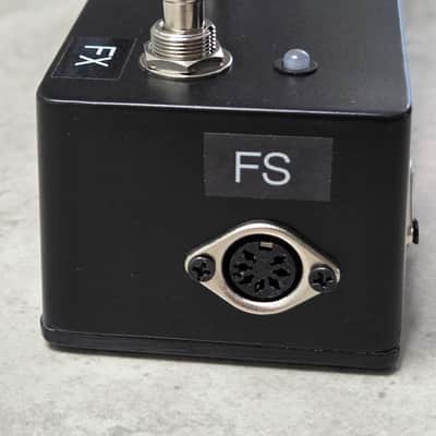 Enhanced Rectifier Bigfoot-Style Footswitch (MIDI Capable) for