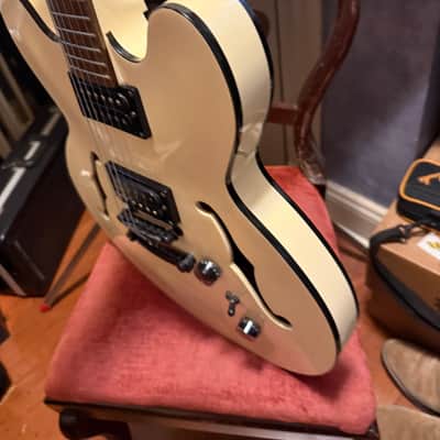 Epiphone Dot studio electric guitar See details 2005 - White image 8