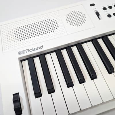 Roland GO:KEYS 5 White | Near Mint | Original Box | EU free Shipping image 4