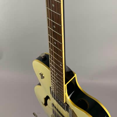 Duesenberg Carl  Carlton  Signature Model! in Cadillac Green , with Tremelo and Original Duesenberg Hardshell Case image 9