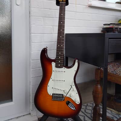 Fender Standard Stratocaster Plus Top 2013 - 2017 image 2