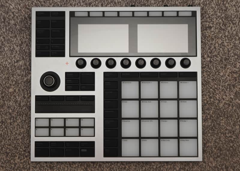 Native Instruments Maschine Plus with Bonus: Protective hard cover image 1