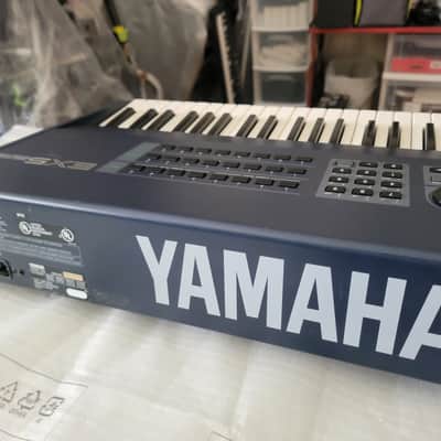 Yamaha EX5 Synthesizer Sampler Workstation 76 Keyboard W/ Aftertouch AWM VL FM floppies & Manual image 18