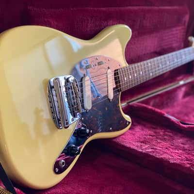 Fender Mustang 1969 Reissue Vintage White/Yellow CIJ Japan 2002 w/ Hardcase image 1