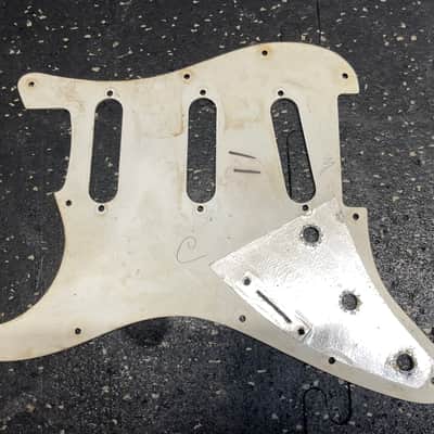 Fender Stratocaster pickguard 1970-72 1970 - W/B/W image 7