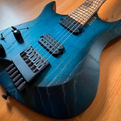 Kiesel OM6L 2018 - Aqua blue raw tone satin with black burst image 6