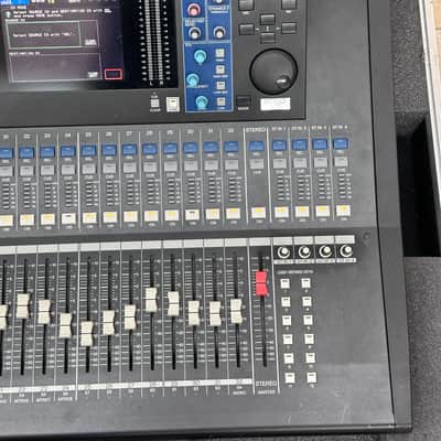 Yamaha LS9-32 32-Input Digital Mixing Console in Calzone Roadcase w/Wheels #7310 image 5