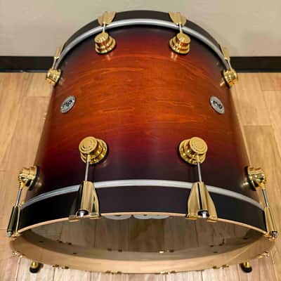 DW Collector's Maple VLT 18x22 Bass Drum in Satin Tobacco Burst with Gold Hardware (Rm 4) image 4