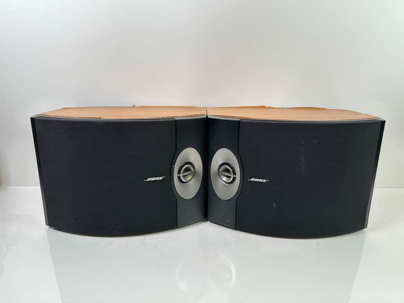 Bose 301 Series V Pair Left and Right Direct Reflecting Bookshelf Speakers image 1