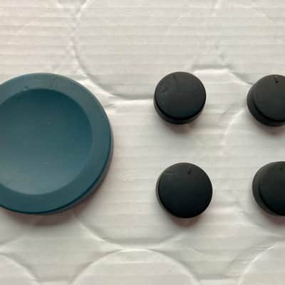 Alesis Quadrasynth - Volume and 4 Parameter knobs