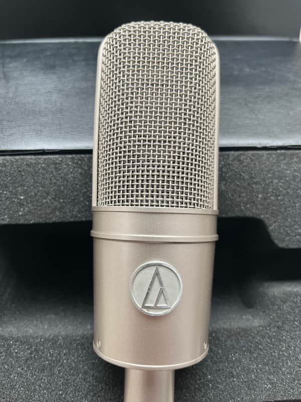 Audio-Technica AT4047/SV Cardioid Condenser Microphone | Reverb Canada