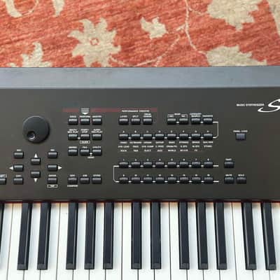 YAMAHA S70 XS - 76 Key Synthesizer Stage Piano image 5