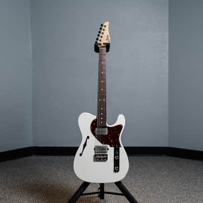 Suhr Alt T Pro - Olympic White w/ Premium G&G Hardcase image 2