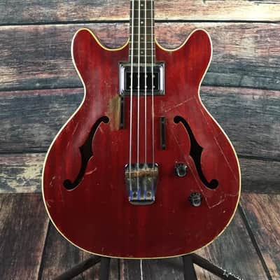 Guild Starfire Bass Cherry Red 1966