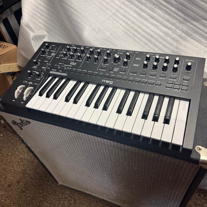 Moog Messenger 32-Key Monophonic Synthesizer 2025 - Present - Black image 1