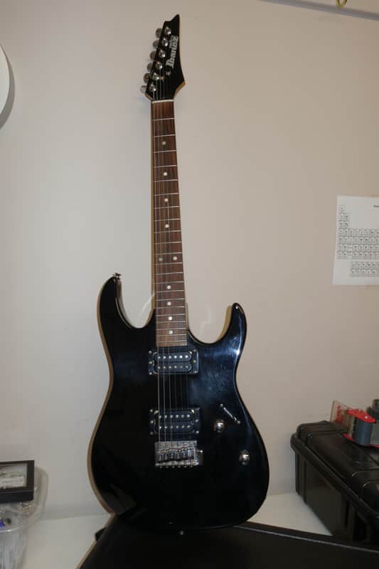 ELECTRIC GUITAR IBANEZ GIO - BLACK image 1