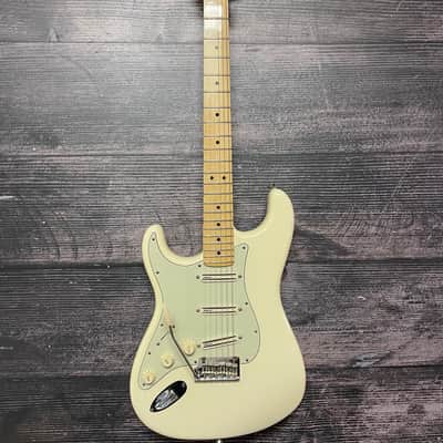 Left-Handed Fender American Standard Stratocaster with Maple Fretboard 2008 - 2016 - Olympic White image 2