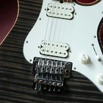 Suhr Pro Series S5 Trans Black image 3