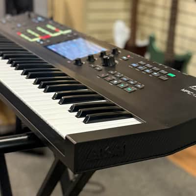 Akai Professional MPC Key 61 key Sampling Production Workshop With Cable image 9