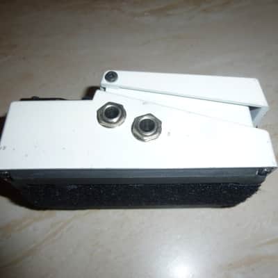 Boss TU-2 Chromatic Tuner (Dark Gray Label) 1998 - 2009 - White image 5