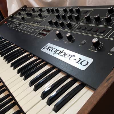 Vintage Sequential Prophet 10 - fully serviced & sold with a warranty image 2